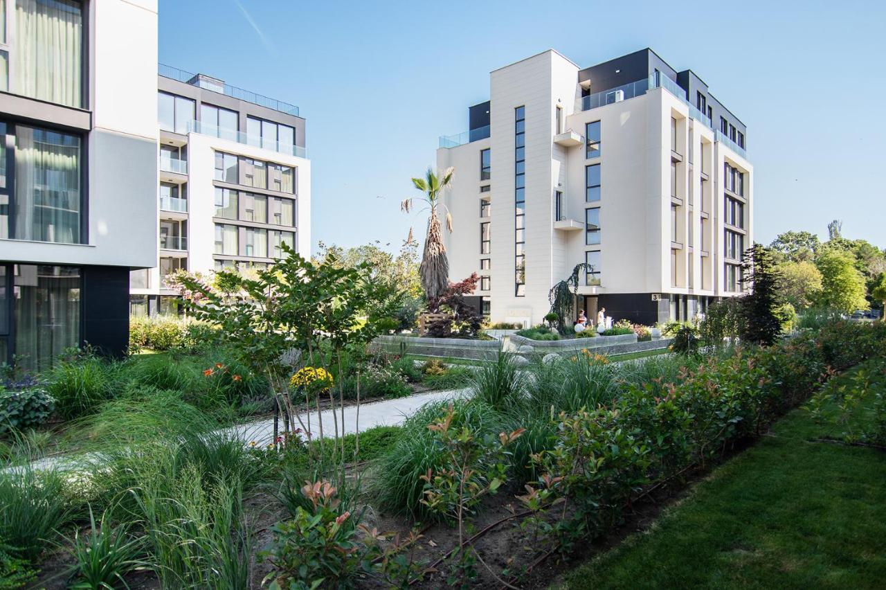 Sea Flats With Parking And Pool In Azur Residence Sankt Konstantin & Helena Eksteriør billede